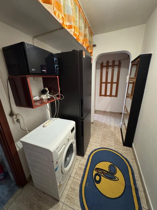 Apartament cu 3 camere in c-uri etaj 3 aprope de cina,gradinita nr 3