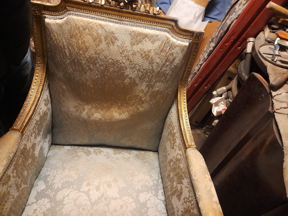 Reparatii Tapiterie canapele si fotolii