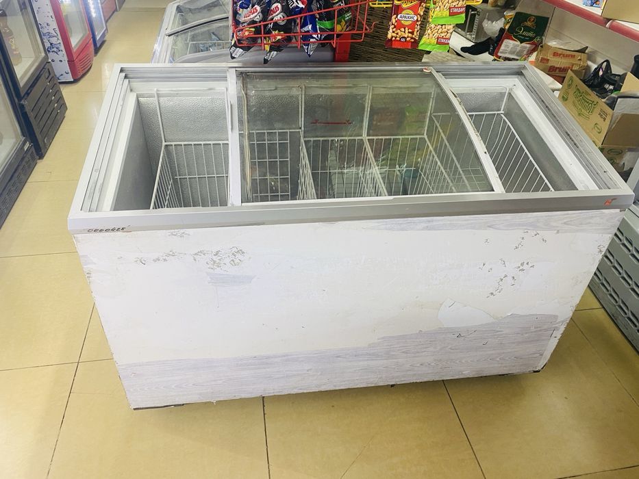 Морозильник витринный