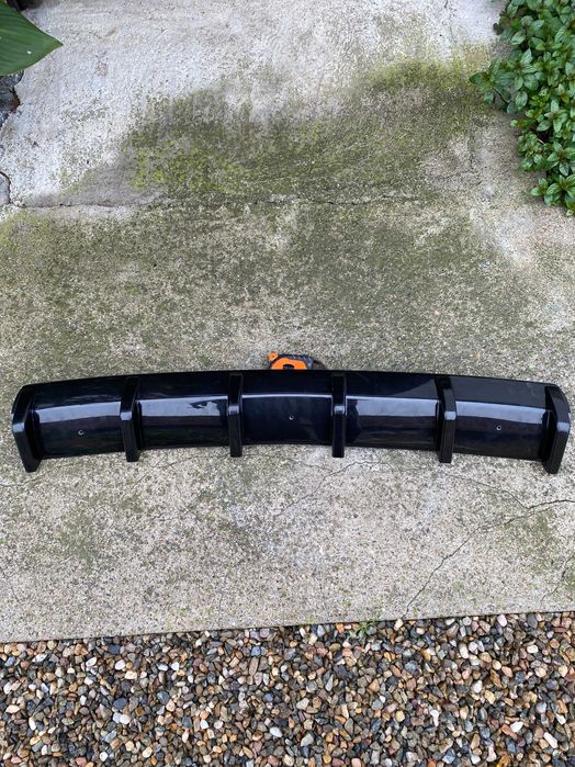 Vind Spoiler bara spate BMW