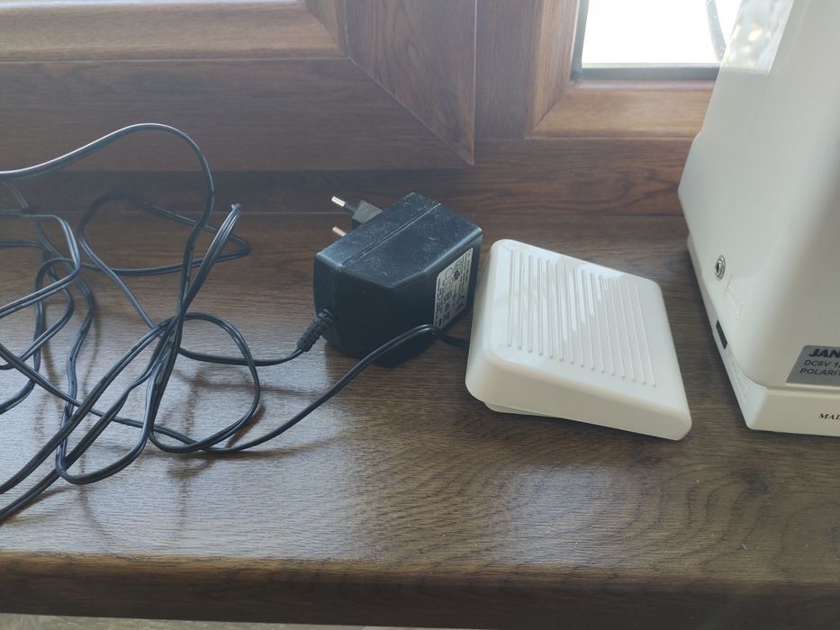 Швейная машина Janome 525