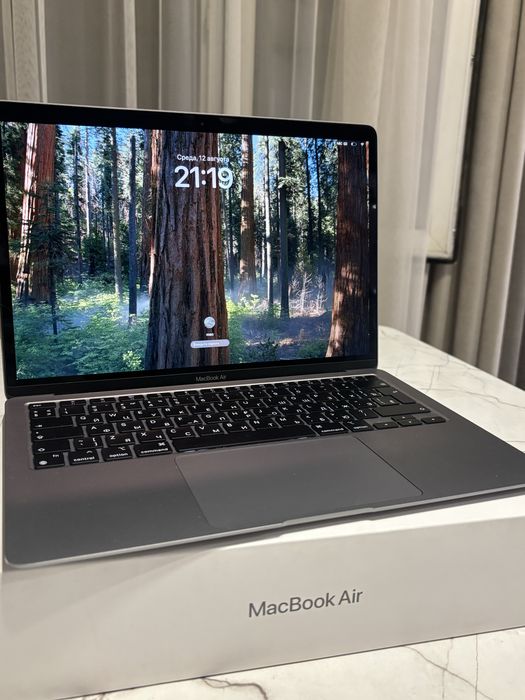 MacBook Air 13 M1 (8/256 GB) АКБ 88%