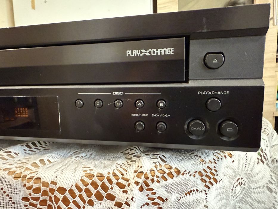 Yamaha CD 585 Player