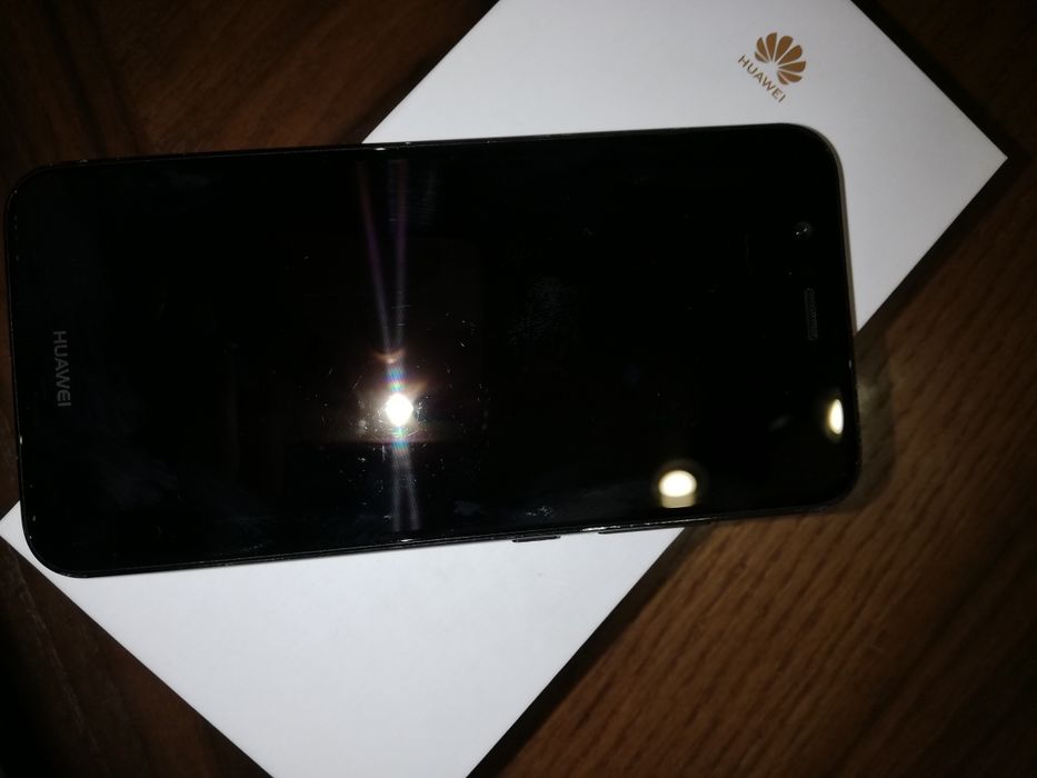 Продам телефон (смартфон) Huawei Nova 2