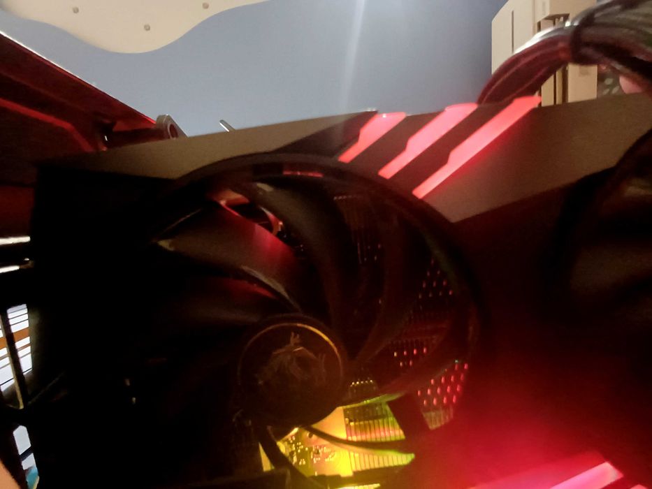 "MSI GEFORCE RTX 4060TI 8gb gaming X,, с работещо RGB.