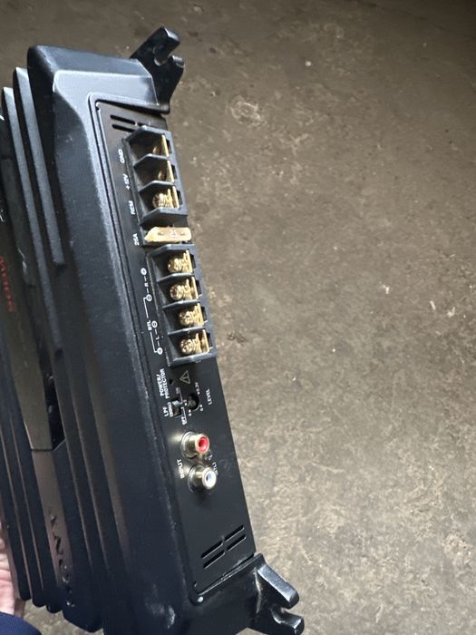 Авто усилвател 500w