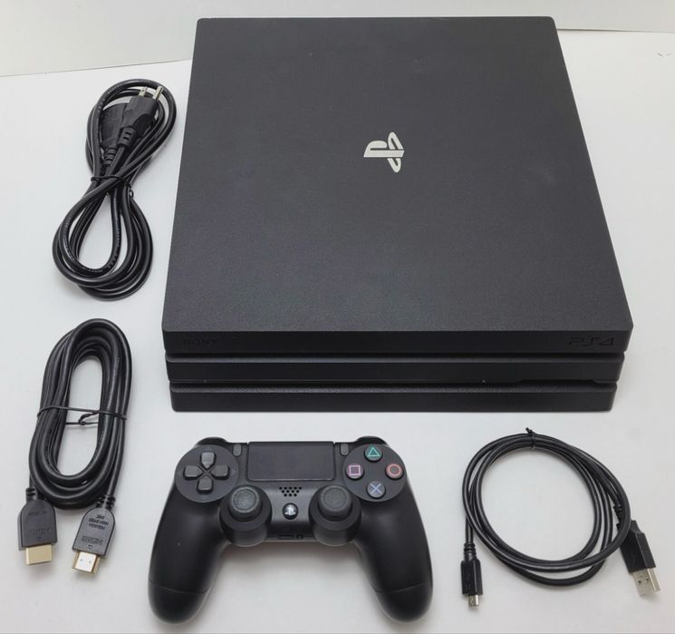 Ps4 pro 1TB ca nou folosit foarte puțin