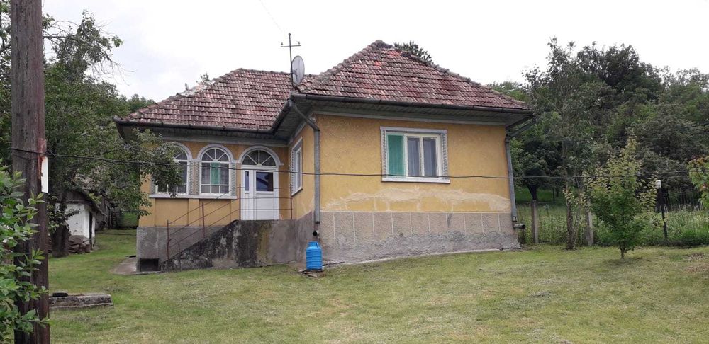 Casa de vânzare la țară incom.Mociu jud Cluj