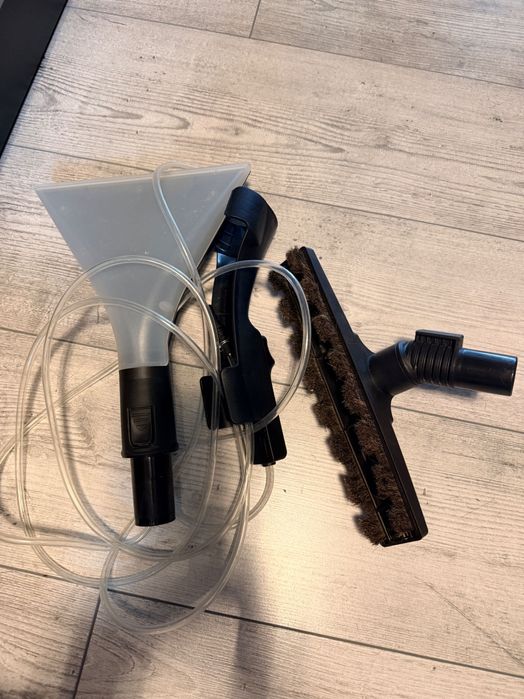 Aspirator cu spalare Bosch