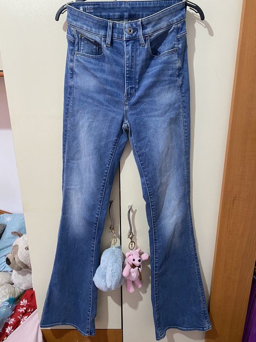 Blugi Gstar evazati cu talie inalta