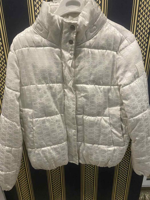 Оригинално бяло яке U.S. Polo Assin S размер