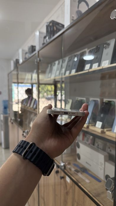 iPhone 13 256GB
