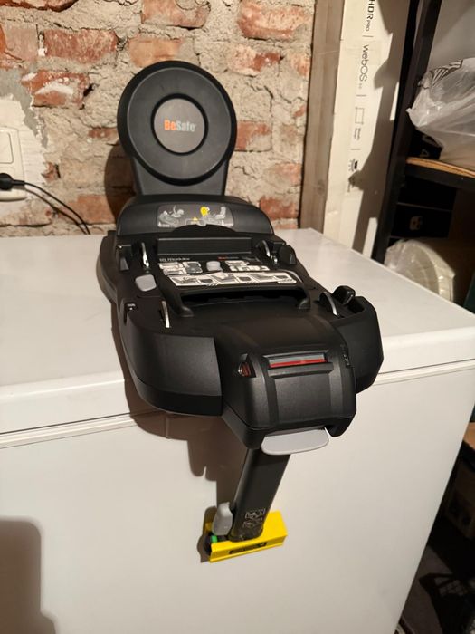 Scaun NOU auto pentr copii BeSafe iZi  Modular X1 i-Size + Baza ISOfix