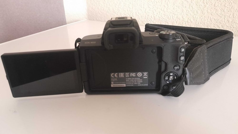 Фотоаппарат Canon M50