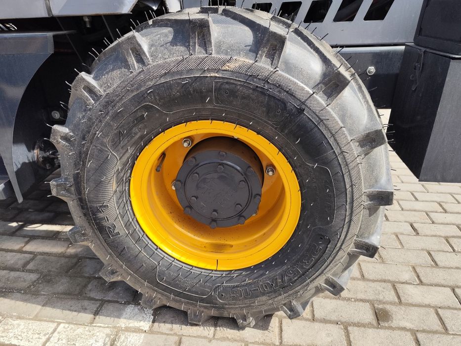 Погрузчик 930 новый без пробег