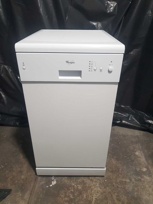 Съдомиялна Whirlpool, отлично състояние, 9 комплекта