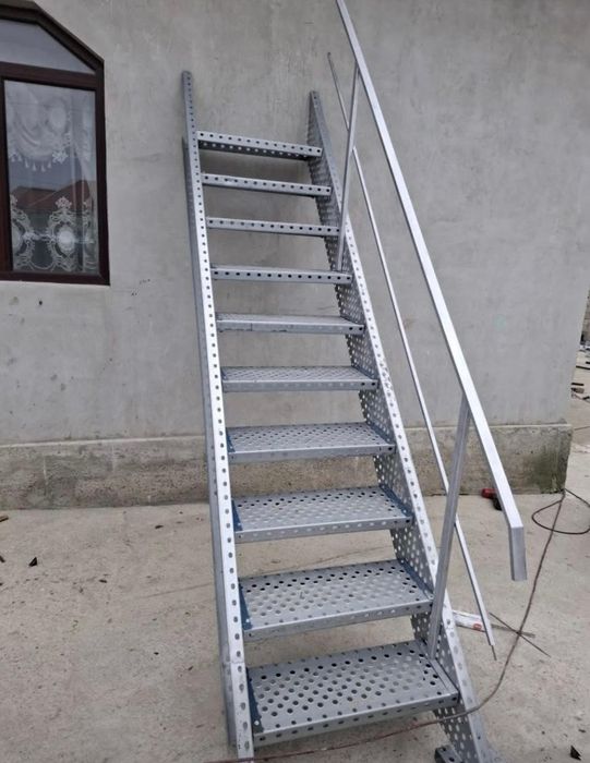 Scări zincate   ,