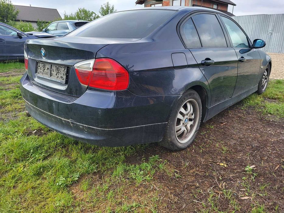 Usa,usi bmw e90 diverse culori DEZMEMBREZ BMW E90 E91