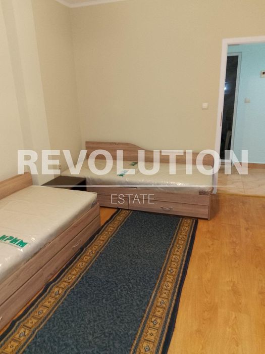 Дава се под наем Тристаен апартамент в Варна, Център - 80 кв.м за 650 € - Снимка #3