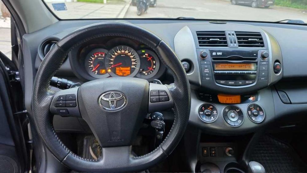 Продавам Toyota RAV 4 Аutomatic 2.2 D