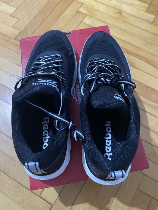 Reebok marimea 44 noi