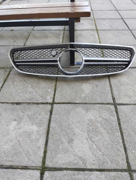 Предна решетка Мерцедес AMG