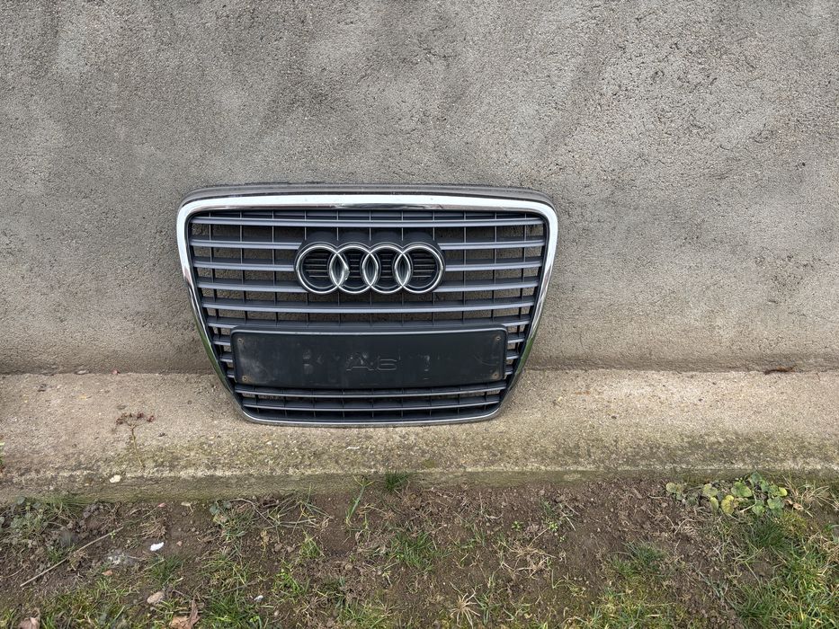 Grila originala stare foarte buna audi a 6 c6 08-11