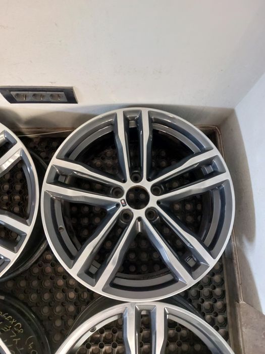 set jante 19 originala bmw 3 f30 f31 f36 m style 704 8j et36 8,5j et4