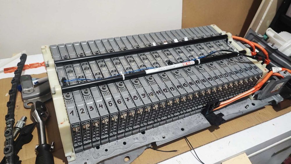 Тествани хибридни батерии на Toyota Prius и Auris с 5.00Ah капацитет