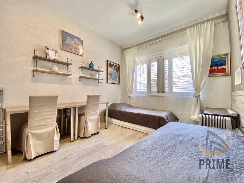 Дава се под наем Тристаен апартамент в Бургас, Център - 80 кв.м за 750 € - Снимка #11