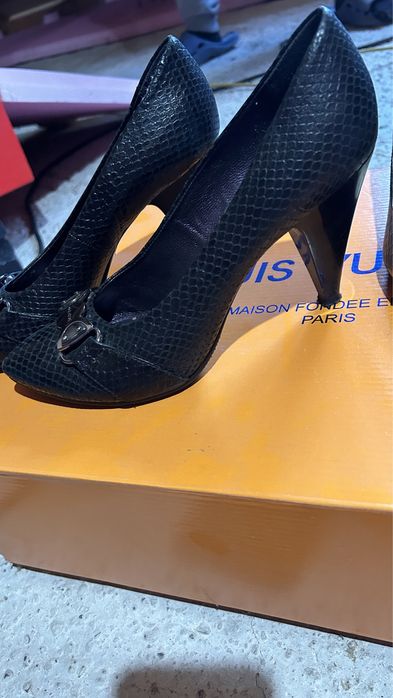 Pantofi din piele naturală Geox autentici