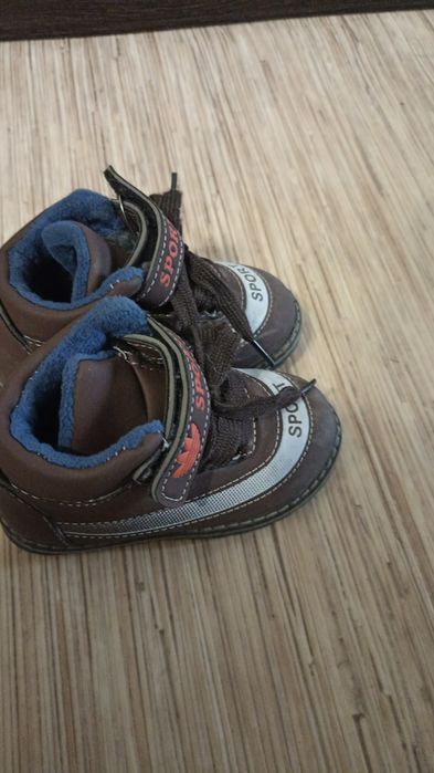 Детские обуви продаю