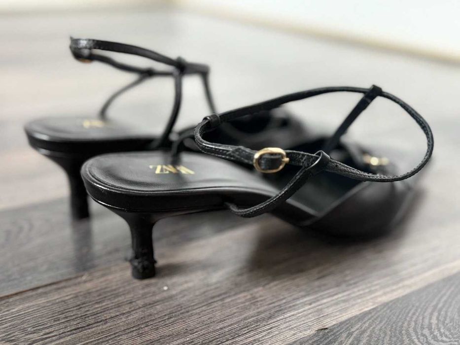 Нови Обувки, естествена кожа ZARA