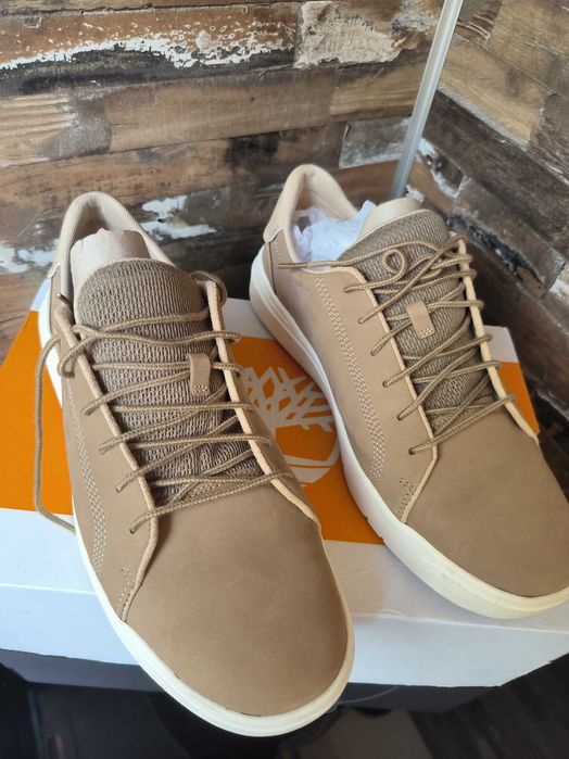 Продавам кецове Timberland цвят бежов, N43.5. Топ състояние.