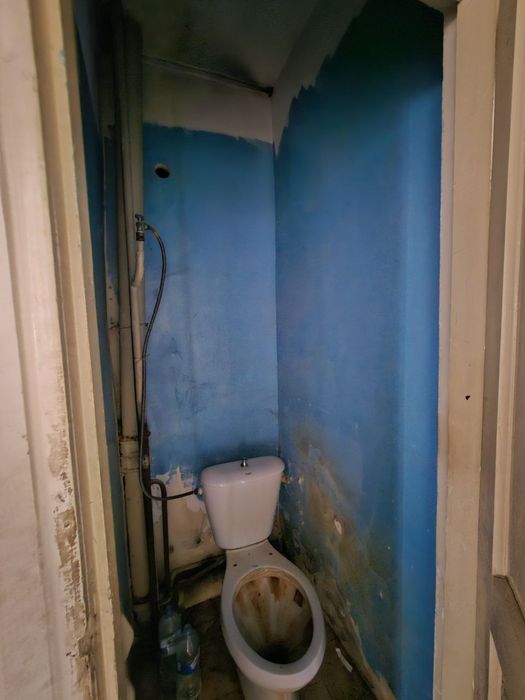 Продаётся 2х комнатная квартира на 3м этаже в 4х этажном доме 77 серия