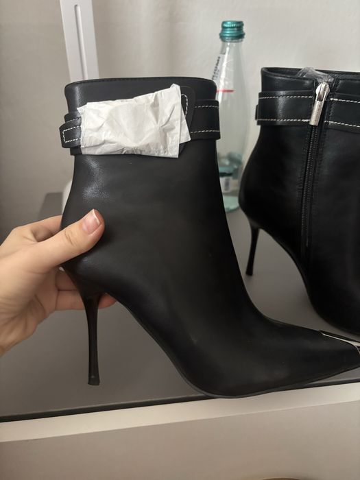 Аяк киім новый 15 000