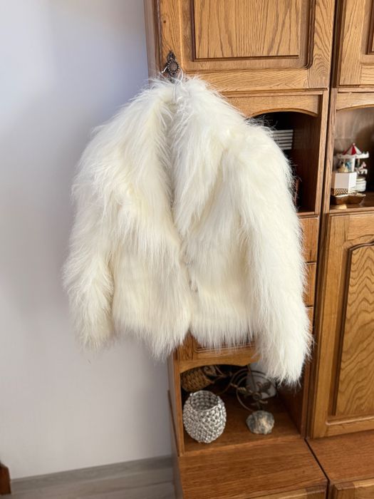Haină de blană artificială scurtă
