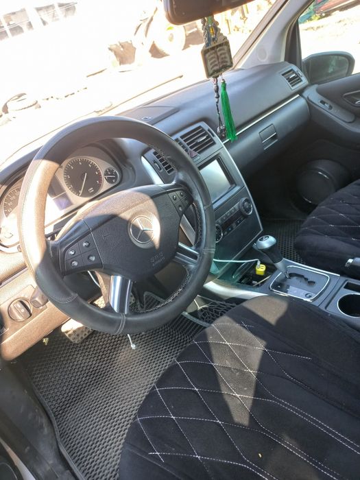 Продам мерс B 200