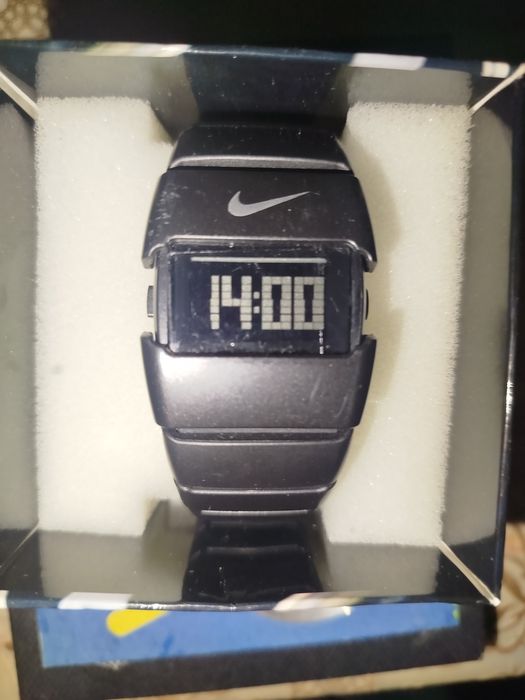 часы Nike Sport.