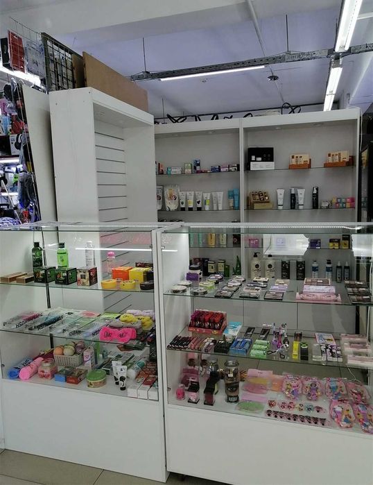 Продам бутик, б/у. Срочно