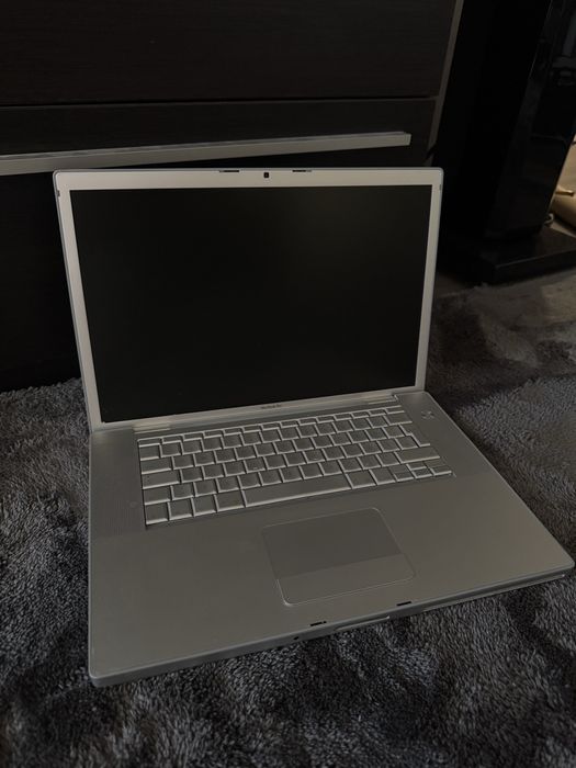 MacBook Pro A1211