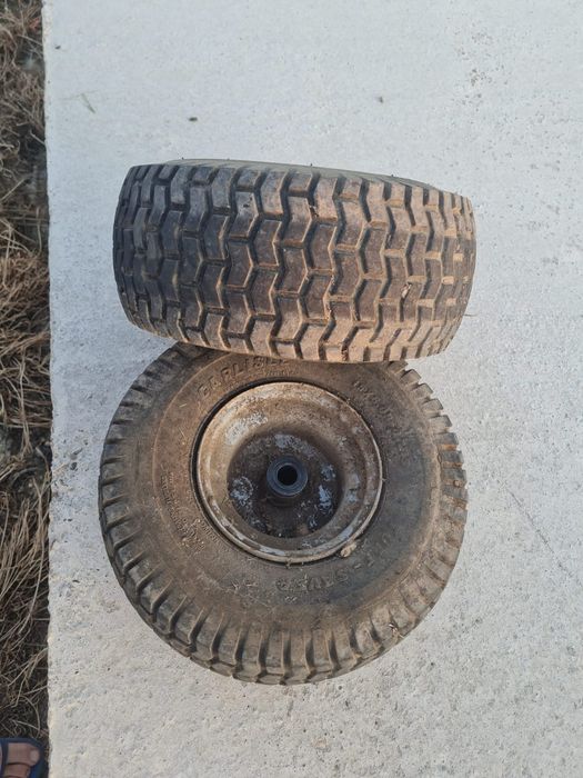 Roti fata tractoras gazon
Dimensiune 15.00 x 6.00 x 6
Se potrivește pe