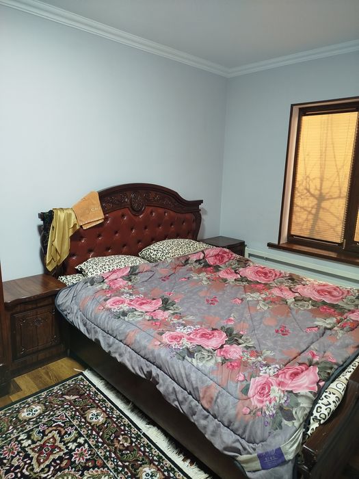 Yotoq hona toʻplami sastayanasi yaxshi oladigan odam koʻrib osa boladi