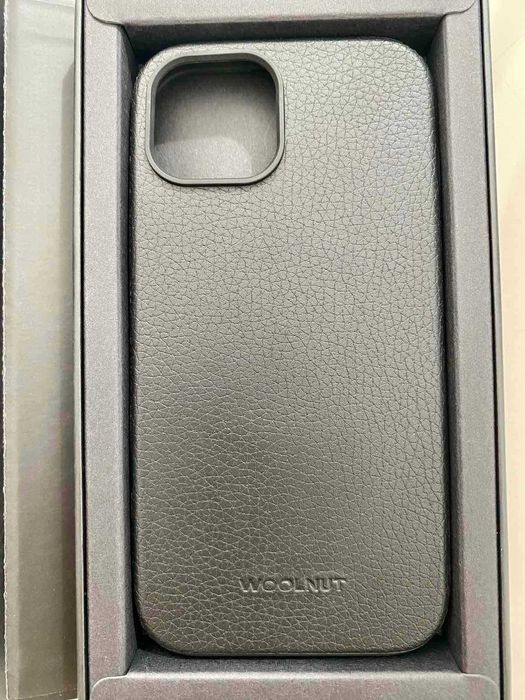 Case WOOLNUT iPhone 15 Black Leather