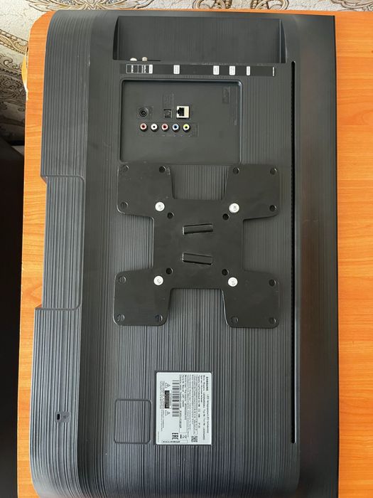 Телевизор Самсунг продам срочно