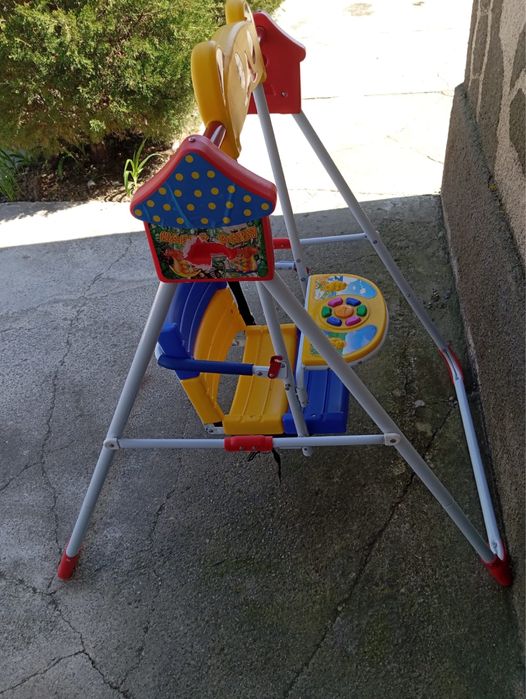 Продам детскую качелю