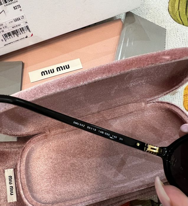 Чисто нови оригинални слънчеви очила Miu Miu MU04ZS