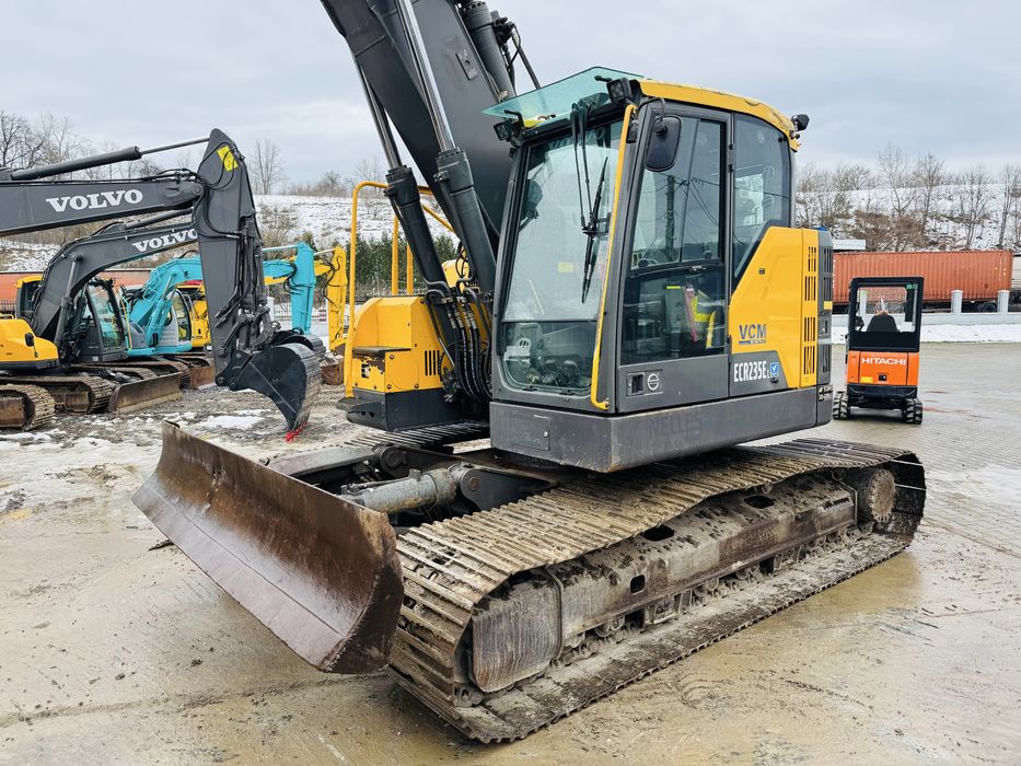 Excavator senile cu lama Volvo ECR 235 EL, an 2015, 26 tone, 3 cupe !