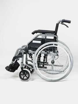 . Кресло-коляска инвалидная механическая ручным управлением для взро3