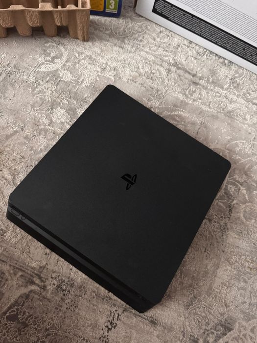 PlayStation 4 Slim
